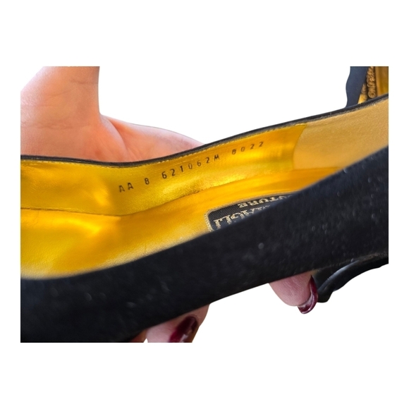 Bruno Magli Couture Italian Black Velvet Satin Kitten Heel Pump Narrow 8AA - Picture 9 of 12